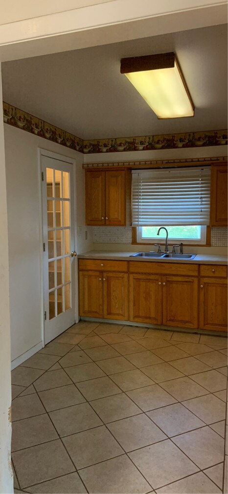 Foto del edificio - 623 Tiffany Dr