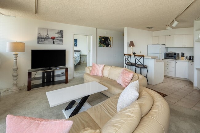 Photo - 750 Amana St Townhome