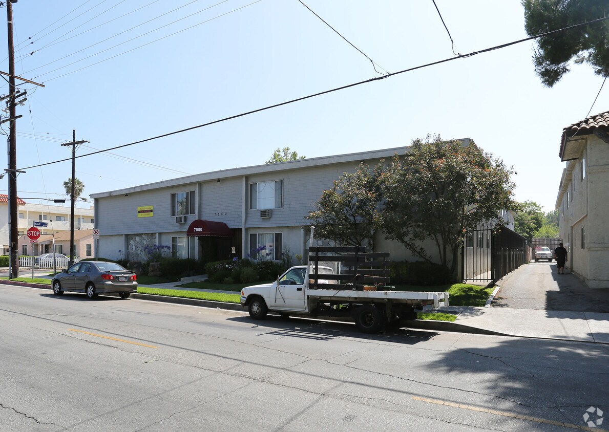 Foto principal - Continental Etiwanda Apartments