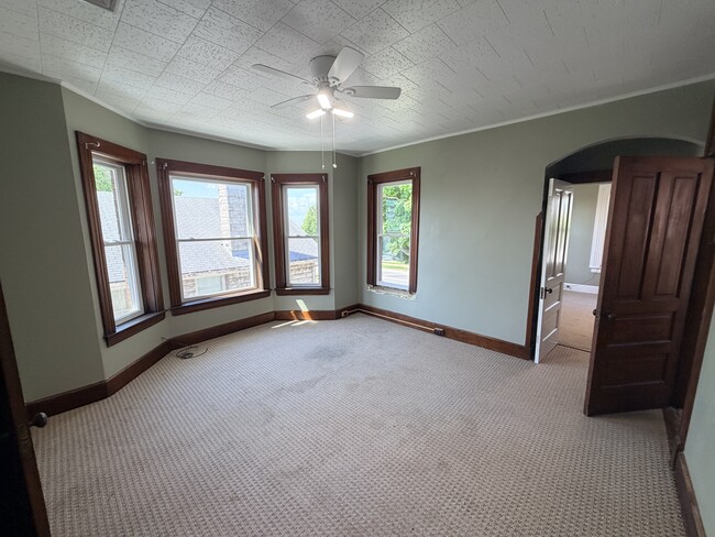Building Photo - 514 N 12th St