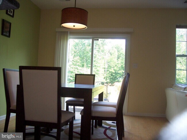 Building Photo - 227 Brinley Dr