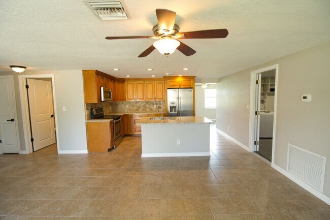 Building Photo - 4632 Salvia St