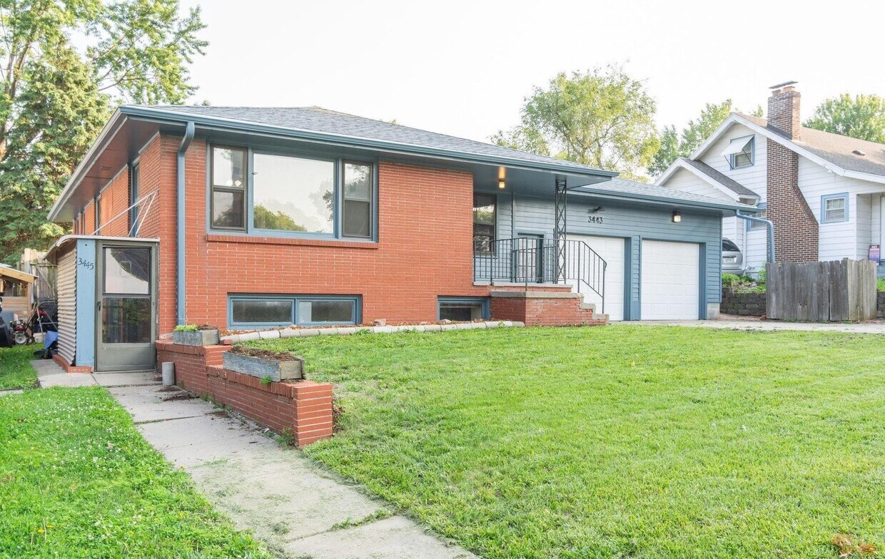 Foto principal - 3443 N street