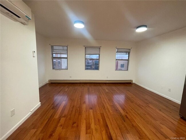 Building Photo - 1473 Gates Ave