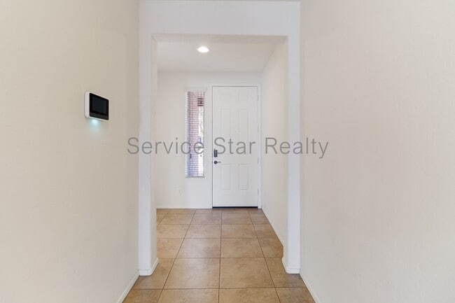Building Photo - 3439 S 185th Dr