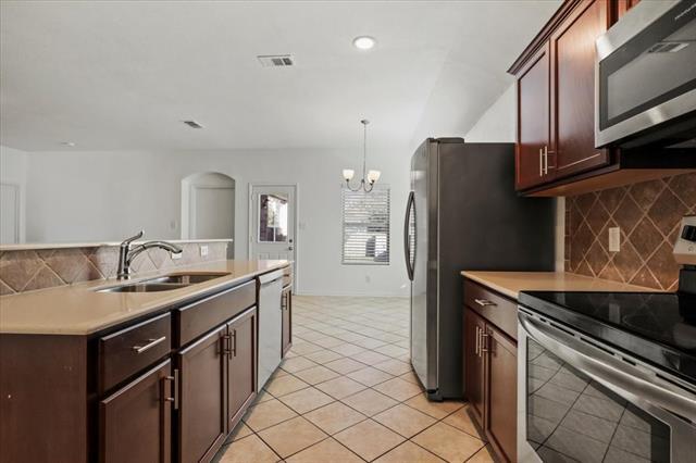 Foto del edificio - 8410 Sussex St