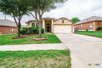 Building Photo - 7003 Osbaldo Dr
