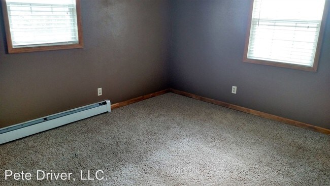 Building Photo - 4 br, 2 bath House - 200 W Boxelder