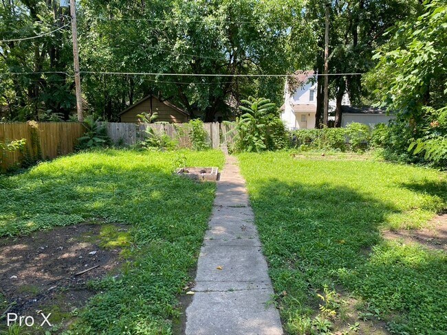 Building Photo - 2 br, 1 bath House - 510 W Forest