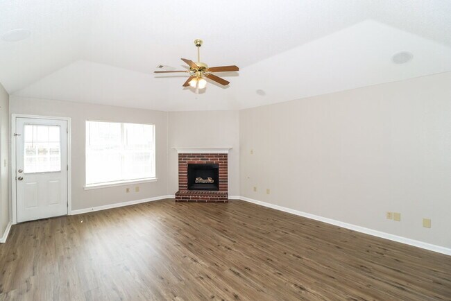 Foto del edificio - 7031 Manslick Rd
