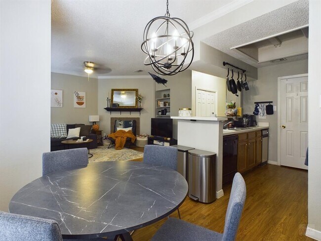 Foto del edificio - 915 W 23rd St