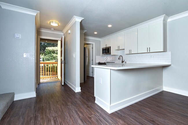 Building Photo - 5054 Wilder Dr