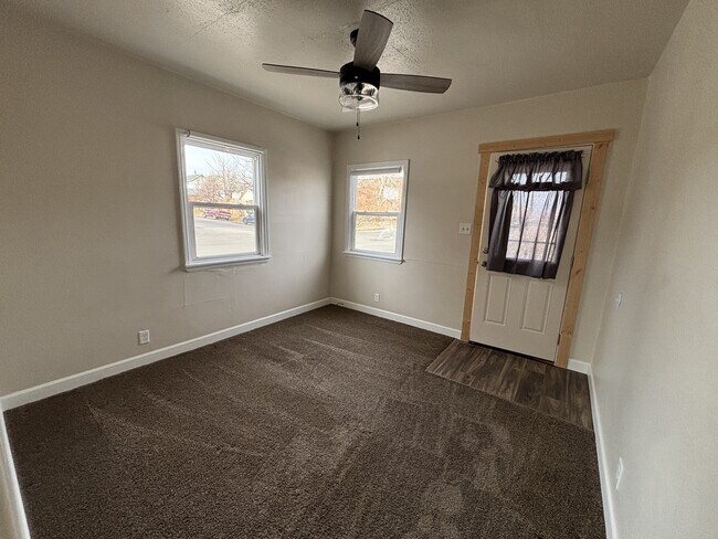 Foto del edificio - 124 7th St