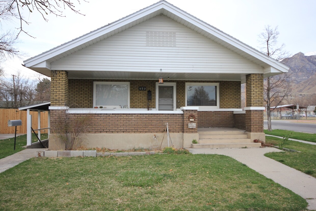 Primary Photo - 3 Bed/1 Bath House, super close to BYU cam...