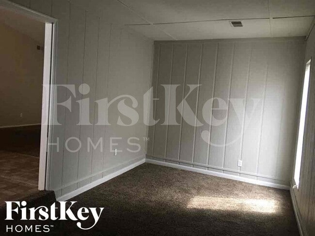 Building Photo - 5749 Jardin Pl