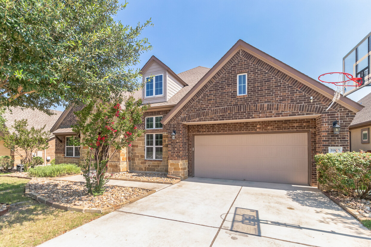 Front of House - 5900 Lipan Apache Bnd