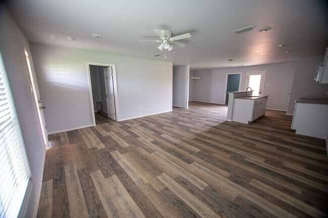 Foto del edificio - 3 Bedroom In Frenship ISD!