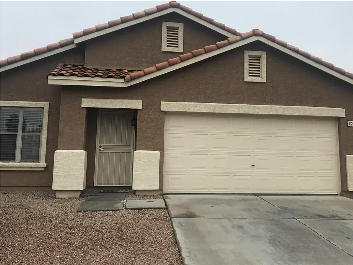 Foto principal - 8550 E Meseto Ave