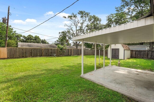 Foto del edificio - 5602 Hialeah Dr