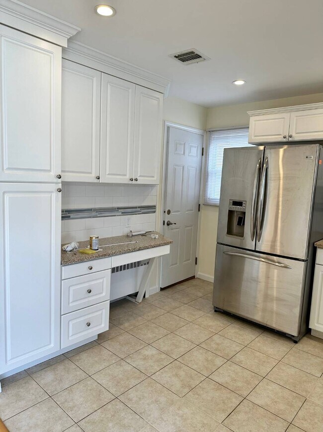 1975 Central Dr S, East Meadow, NY 11554 House Rental in East Meadow, NY