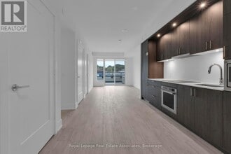 Building Photo - 259 The Kingsway