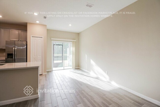 Foto del edificio - 13290 Shore Grass Dr