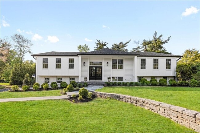 Building Photo - 14 Northwood Cir