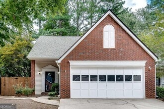 Building Photo - 258 Dennis Dr