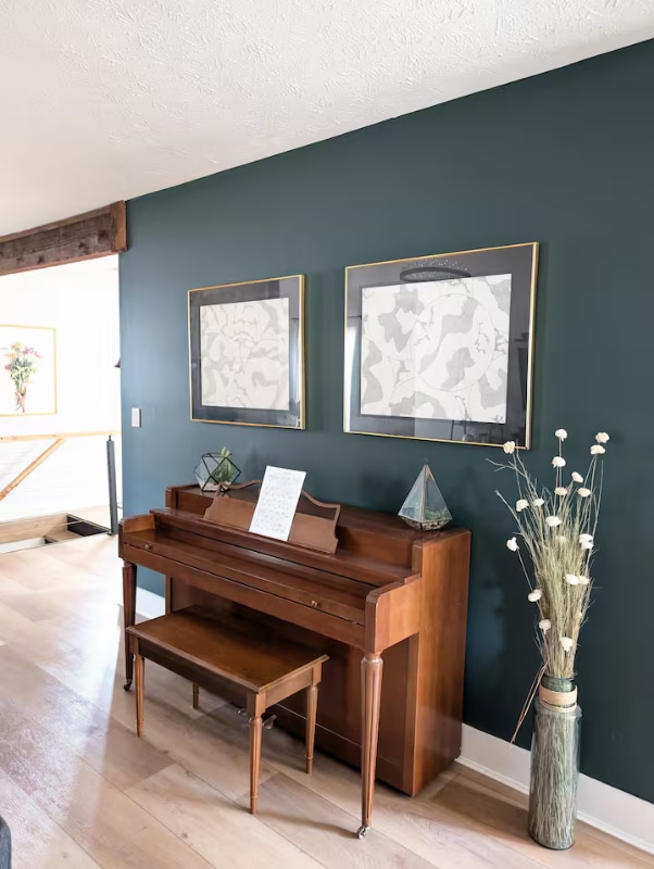 Building Photo - 10095 Lake Forest Way