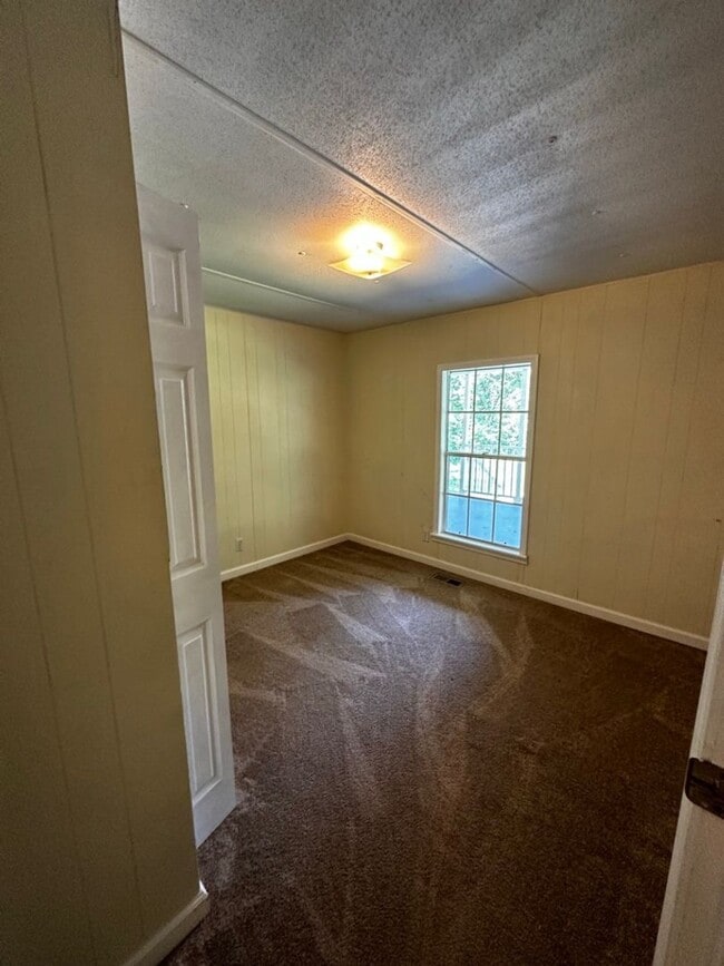 Foto del edificio - 4 Bedrooms, 2 Bathrooms - Home in Cartersville!