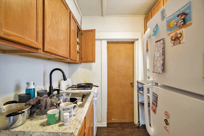 Foto del edificio - 428 S Division St