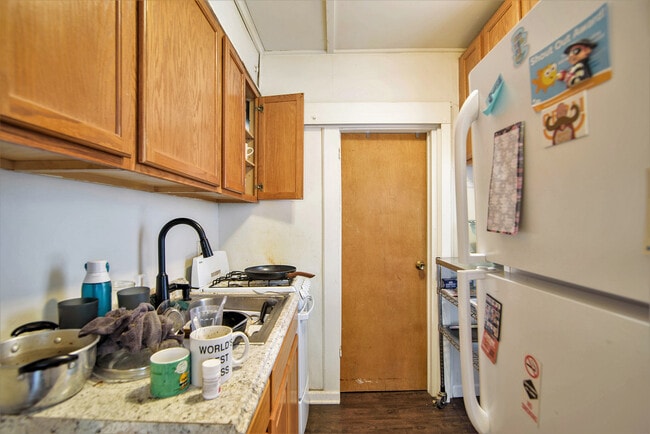 Building Photo - 428 S Division St