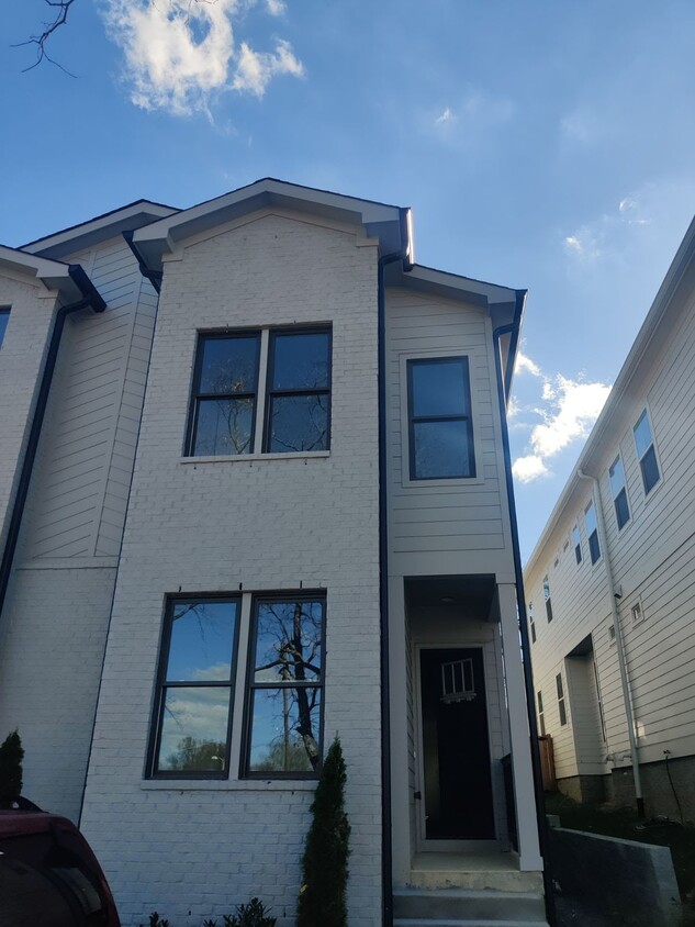 Primary Photo - AVAILABLE Jan 1! 4 bd/3.5 bath brand new b...