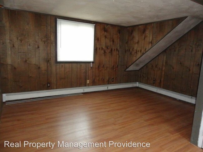 Building Photo - 129 Hendrick St