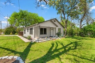 Building Photo - 301 Isbell Rd