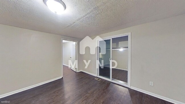 Building Photo - 3 br, 1 bath House - 5632 Owens Dr