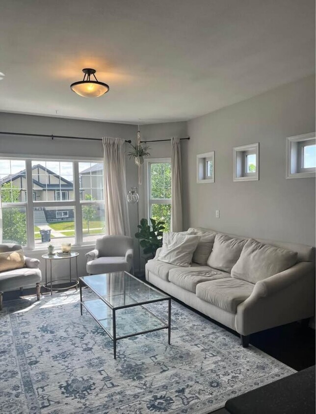 Photo principale - 203 Meadows Boulevard