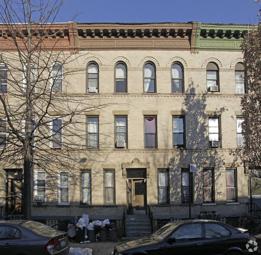 Building Photo - 123 Freeman St