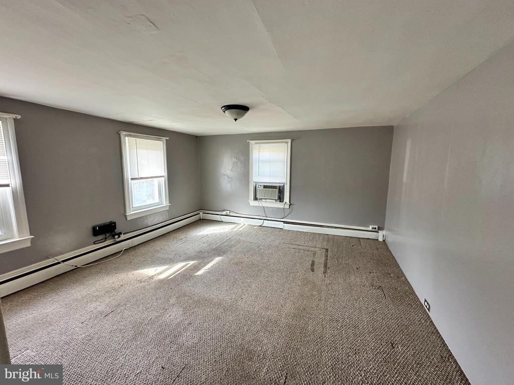 360 W Paletown Rd Unit 2R, Quakertown, PA 18951 Room for Rent in