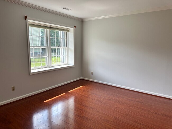 Foto del edificio - Condo available in the City of Williamsburg! Available July 2026!