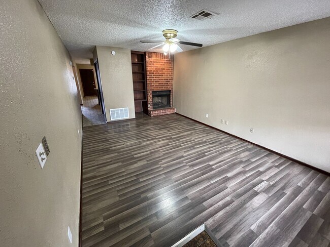 Foto del edificio - Duplex for Lease in Midwest City May