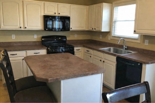 Building Photo - 8806 Emerald Hill Dr