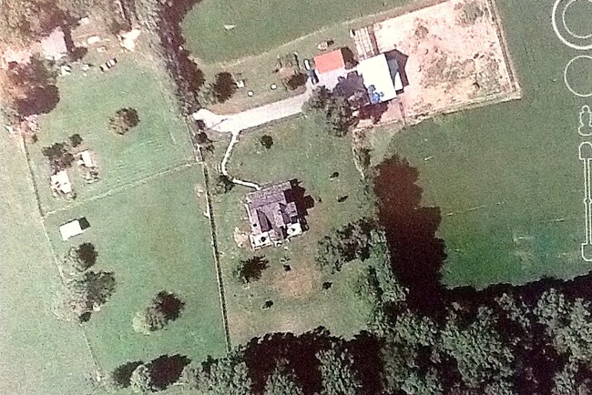 Building Photo - 24400 Hipsley Mill Rd