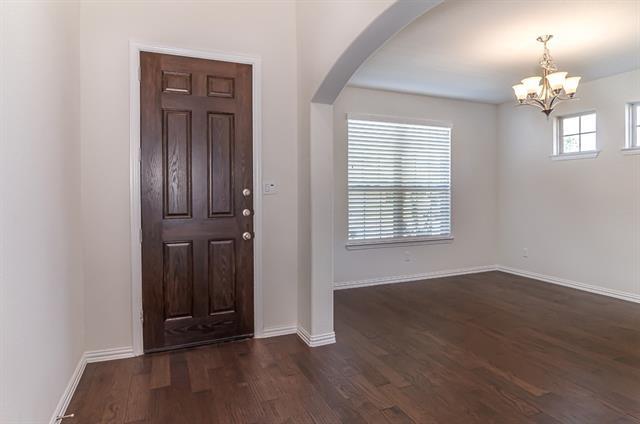 Building Photo - 1008 Water Garden Cir