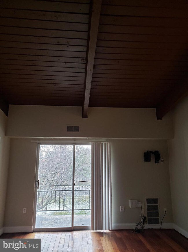 11322 Cherry Hill Rd Unit 303, Beltsville, MD 20705 Room for Rent in