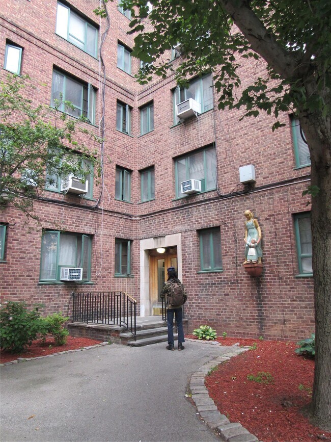 Foto del edificio - 2059 McGraw Ave