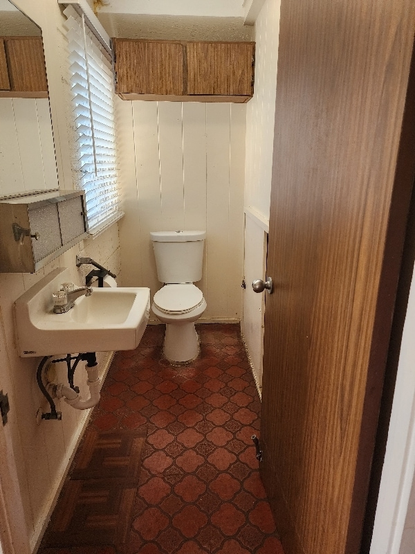 Building Photo - 2470 Lakoloa Pl