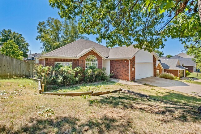 Foto del edificio - 1307 Barberry Ln