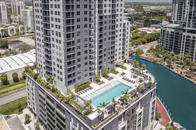 Building Photo - Harbour at New River