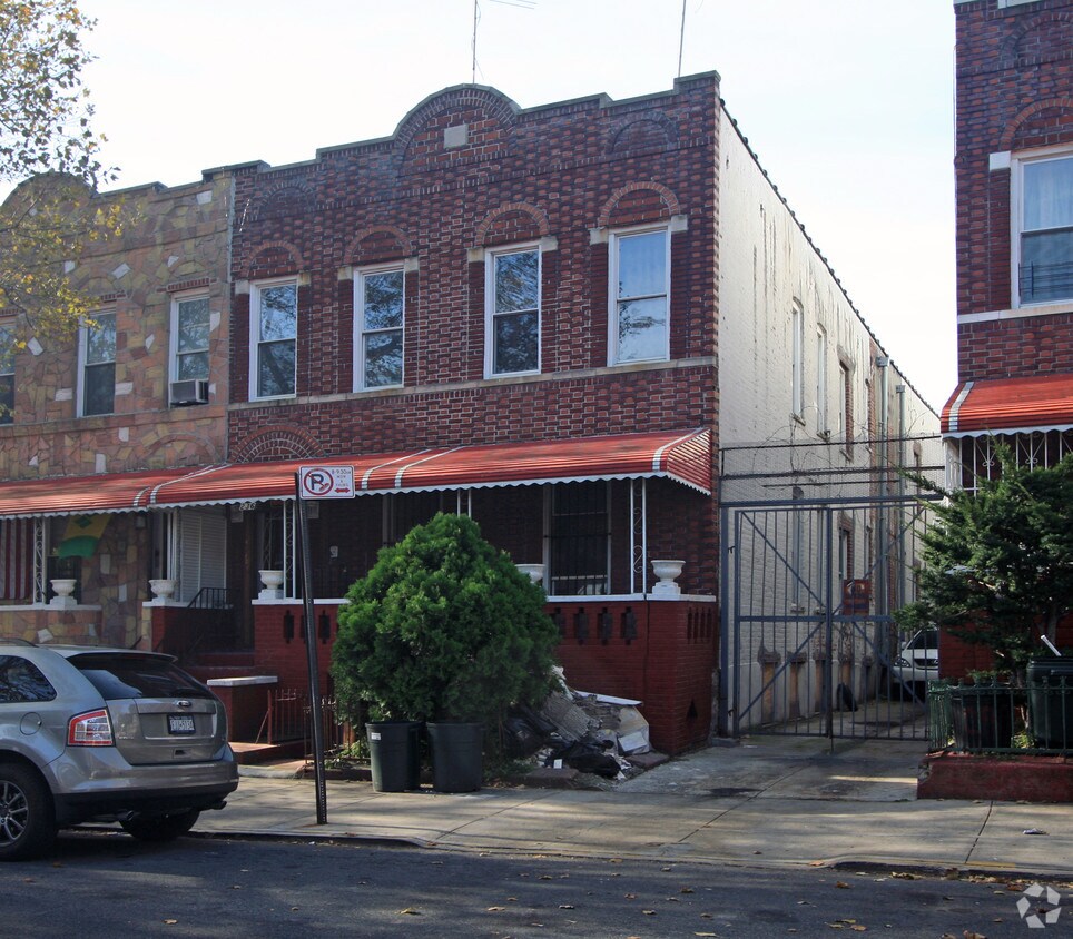 Foto del edificio - 236 E 94th St